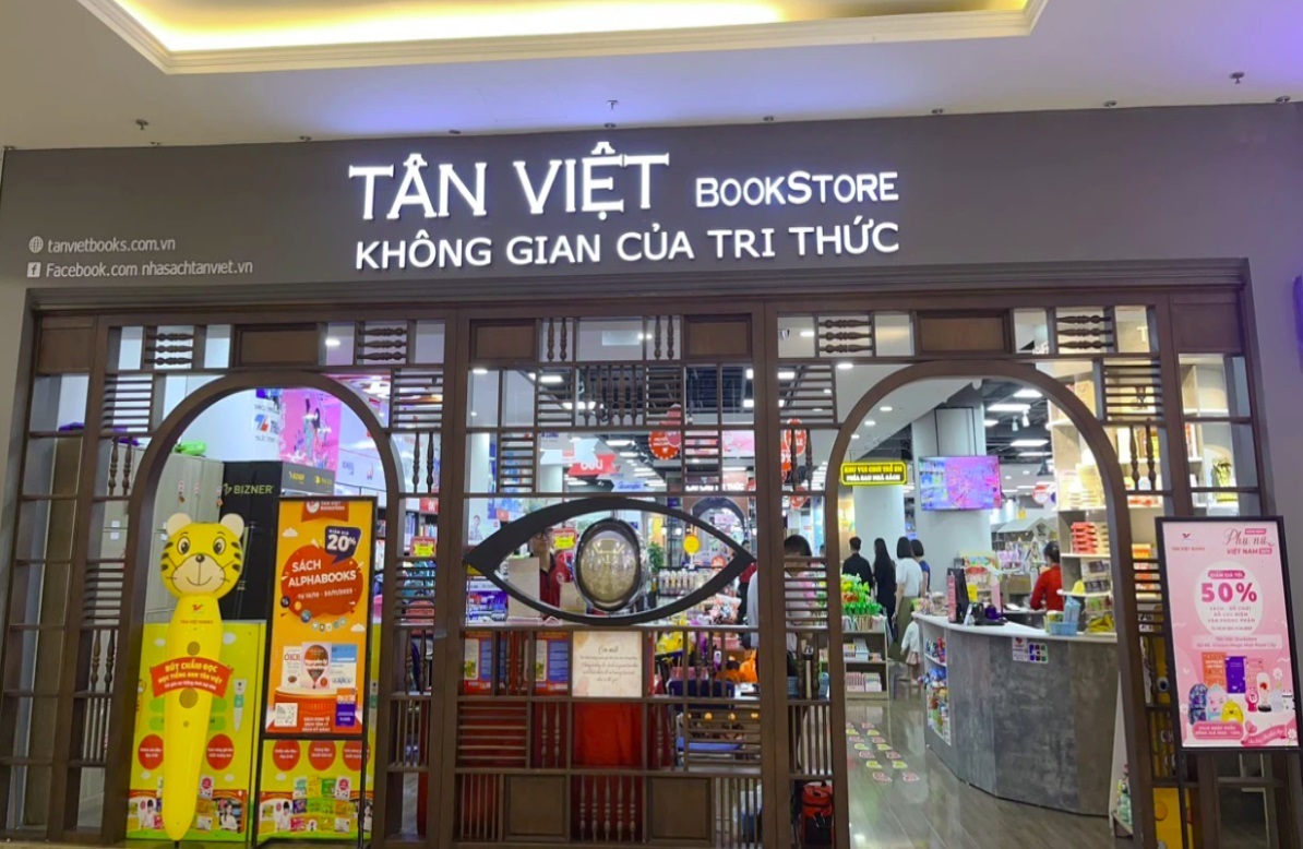 Tân Việt Bookstore