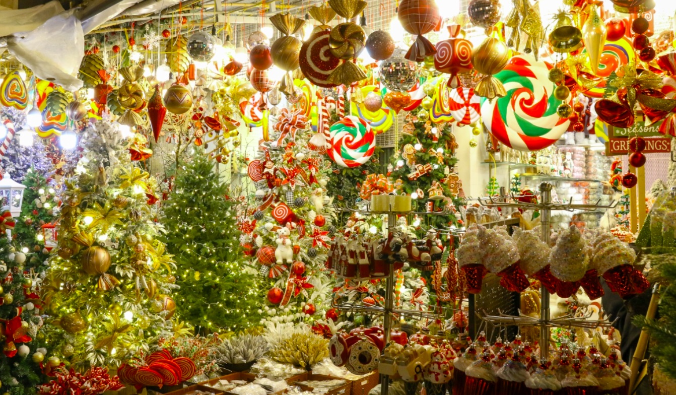 Chợ đêm Hà Nội mỗi dịp Giáng sinh về