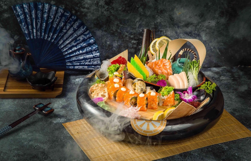 Mê mẩn với cách trang trí món ăn vô cùng hấp dẫn và độc đáo tại Hadu Sushi