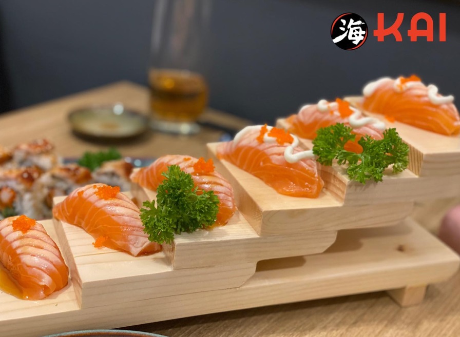 Sushi cá hồi tại Kaisushi có hương vị thơm ngon, béo ngậy