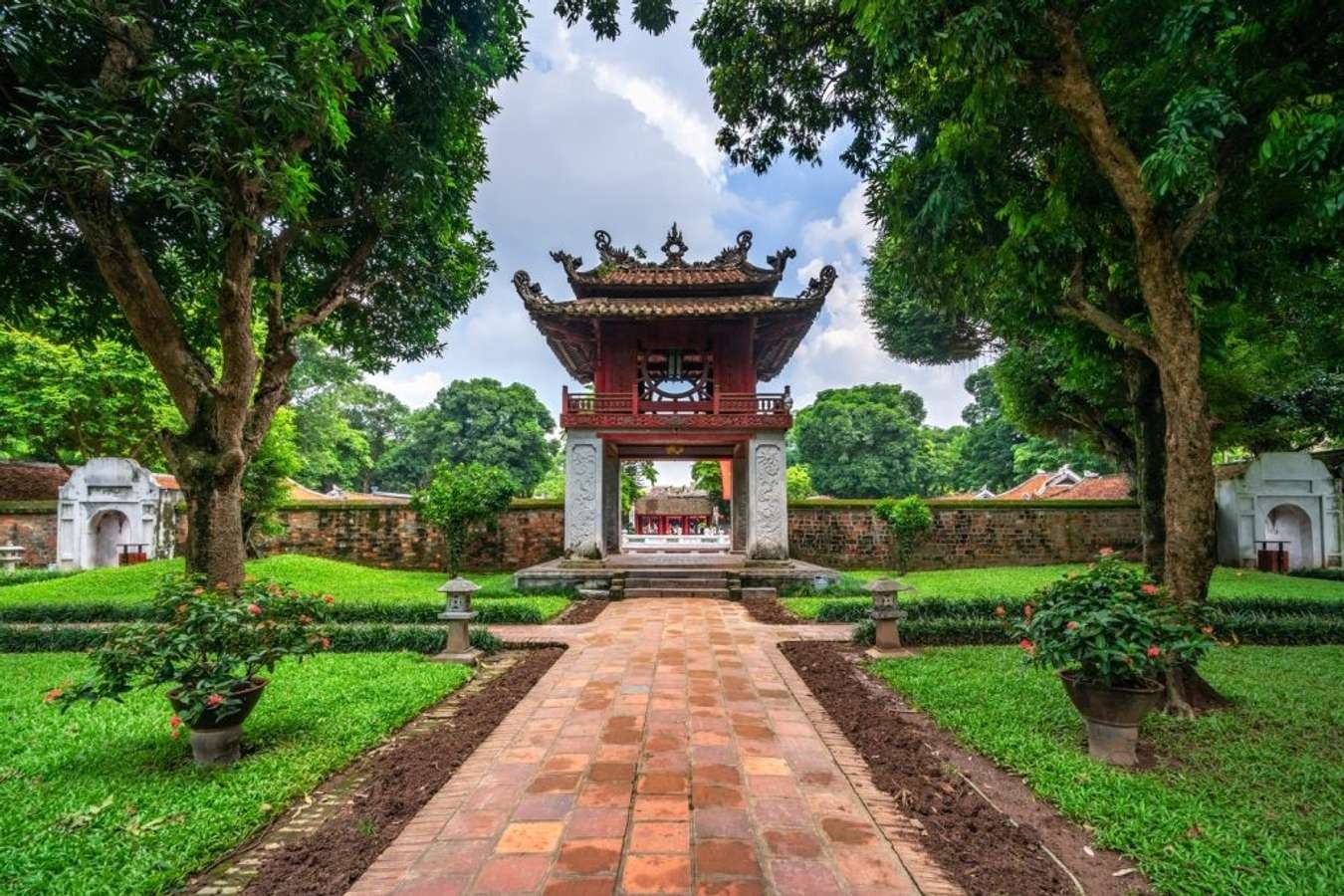 Văn Miếu Quốc tử Giám - trường đại học đầu tiên của Việt Nam