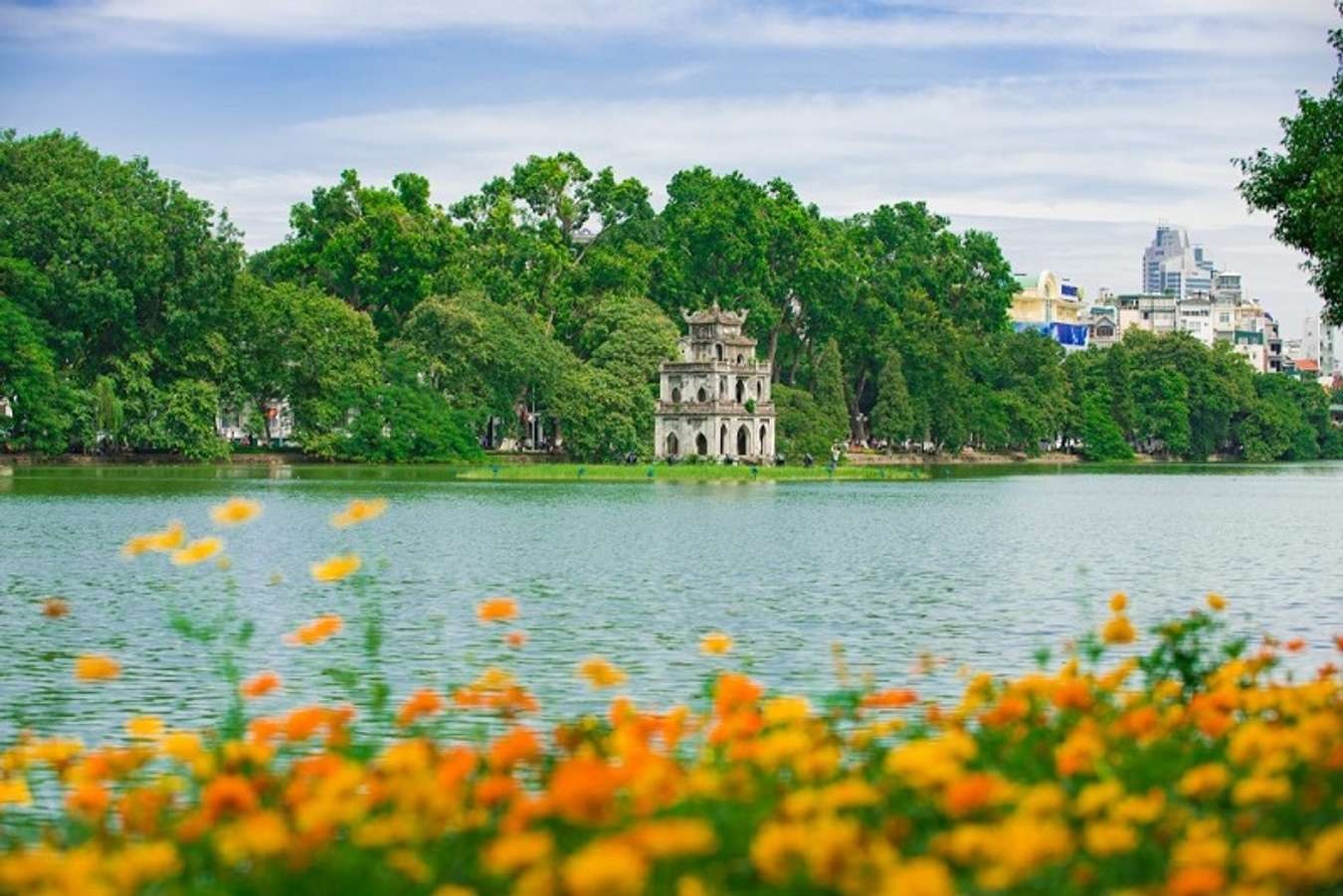 Vẻ đẹp nên thơ và trong lành của Hồ Gươm, Hà Nội