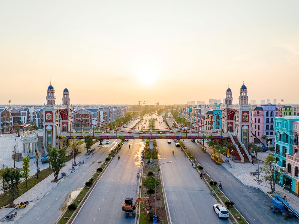 Cầu Đông Tây Grand World - kiệt tác nghệ thuật đỉnh cao tại Hà Nội 