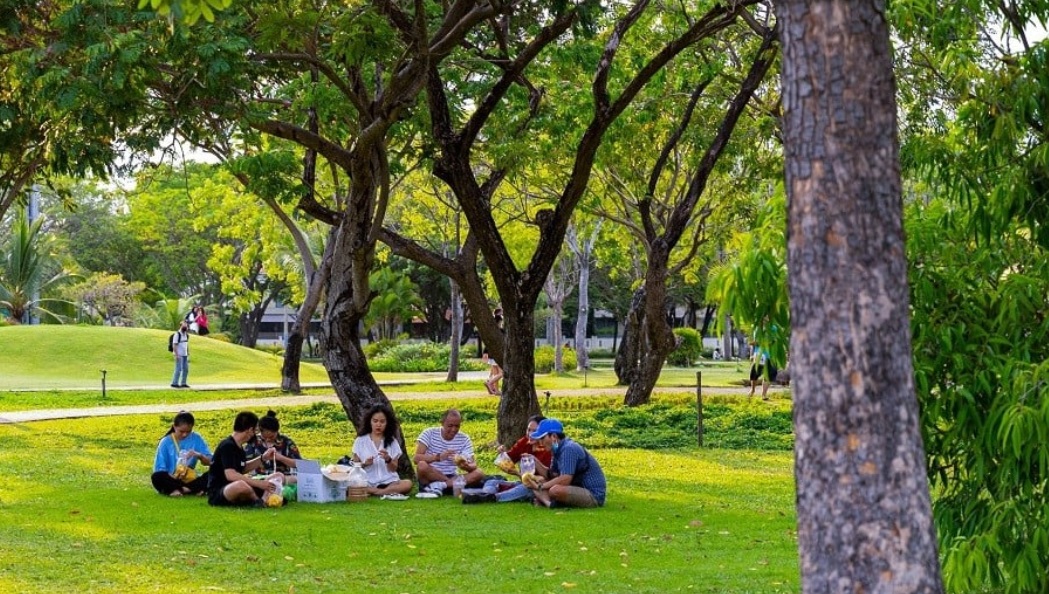 Công viên Thống Nhất là điểm “lui tới” thường xuyên của sinh viên
