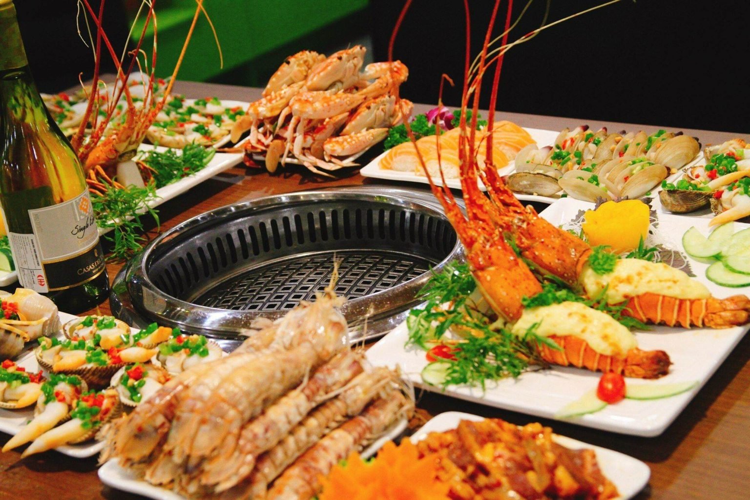 Những món hải sản tươi ngon, chất lượng tại Buffet Blue Ocean