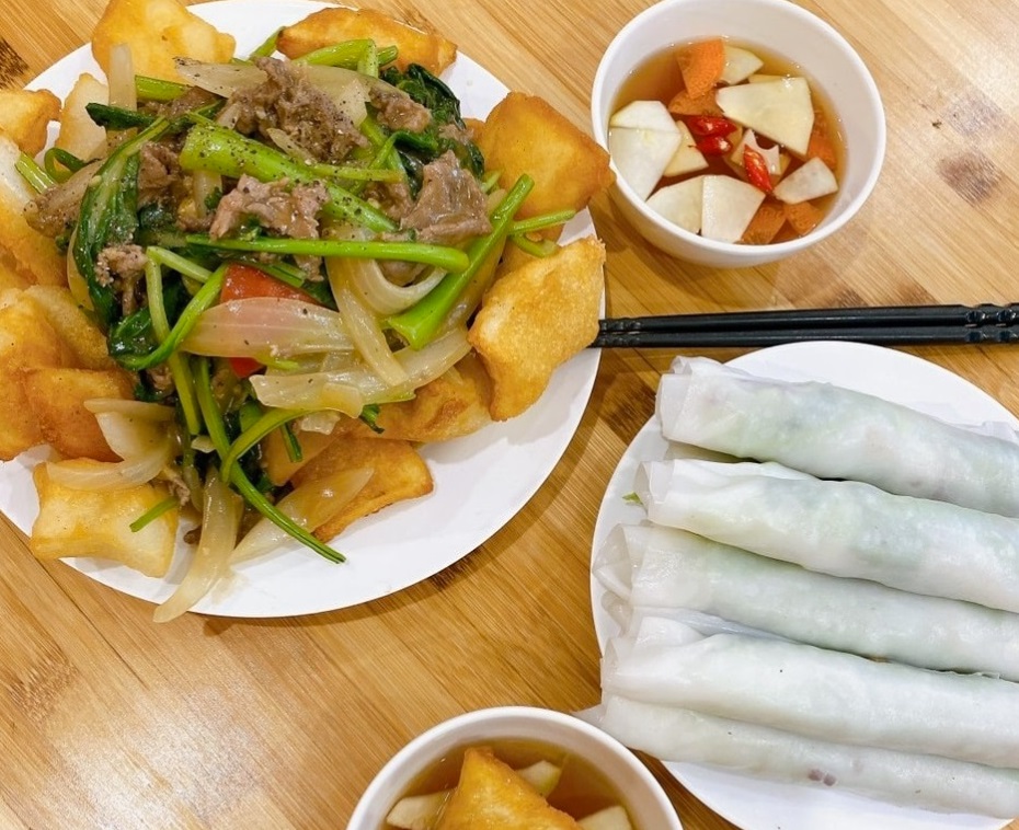 Phở cuốn là món ăn best seller của nhà hàng phở cuốn Hương Mai 
