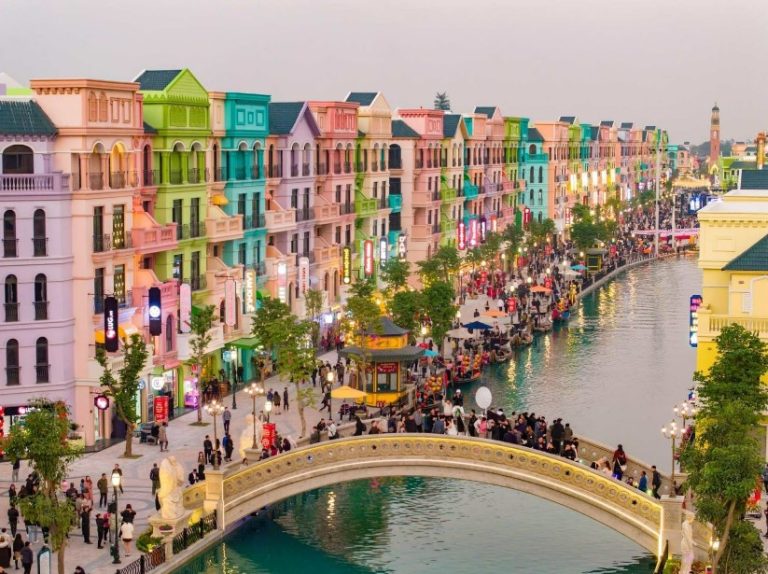 Grand World có gì? Địa chỉ, thời gian mở cửa, giá vé